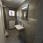 Modern Flat In Quaint With Idyllic Garden Innsbruck