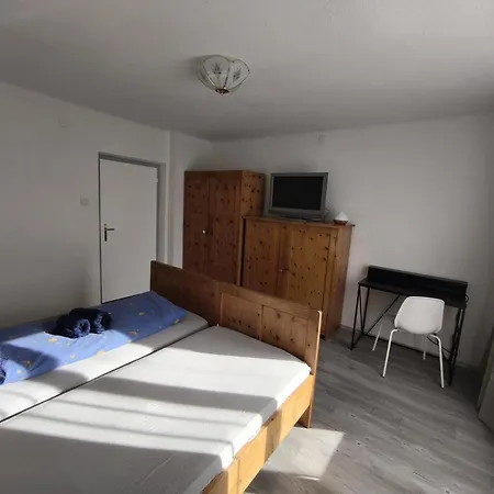 Modern Flat In Quaint With Idyllic Garden Innsbruck