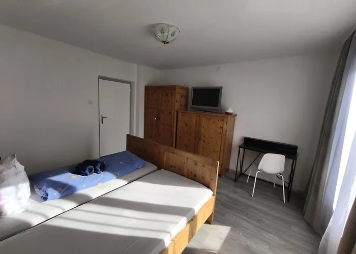 Modern Flat In Quaint With Idyllic Garden Innsbruck