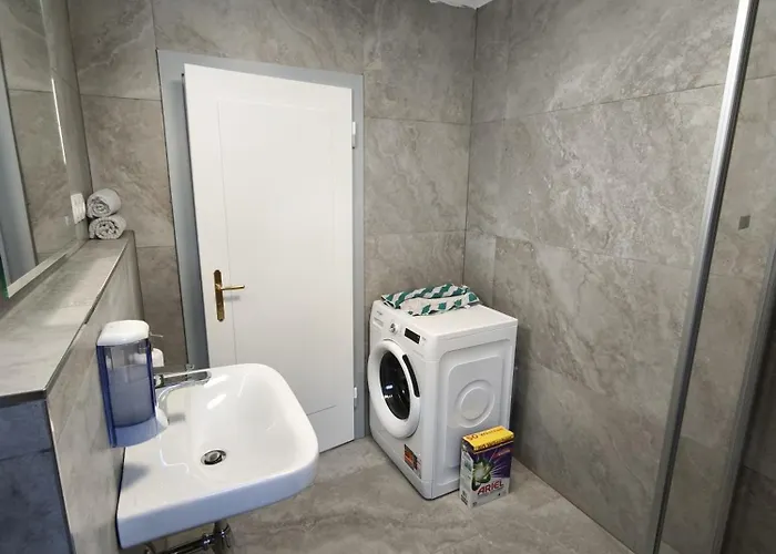 Modern Flat In Quaint With Idyllic Garden *