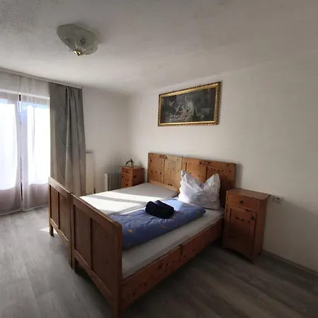 Διαμέρισμα Modern Flat In Quaint With Idyllic Garden