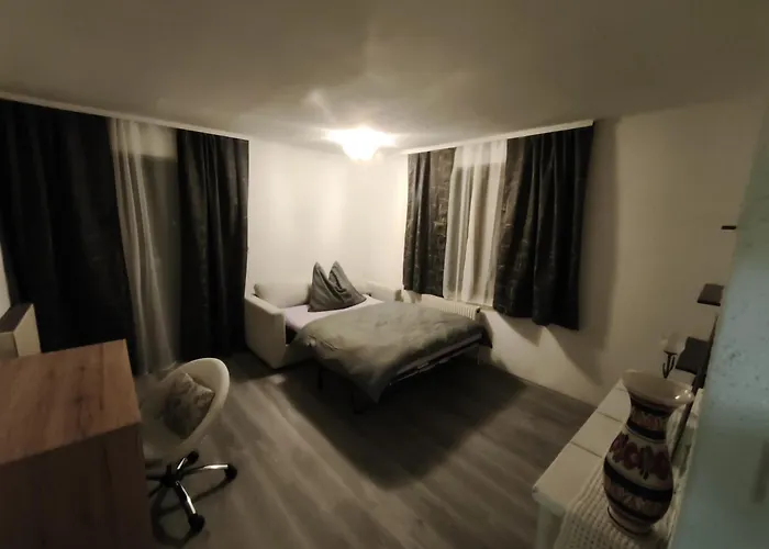 Διαμέρισμα Modern Flat In Quaint With Idyllic Garden